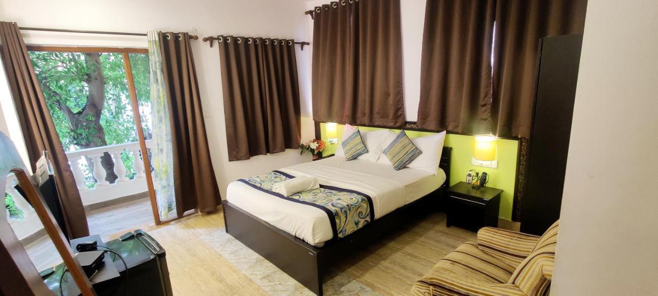 Wtf My House Hotel Baga Exterior foto